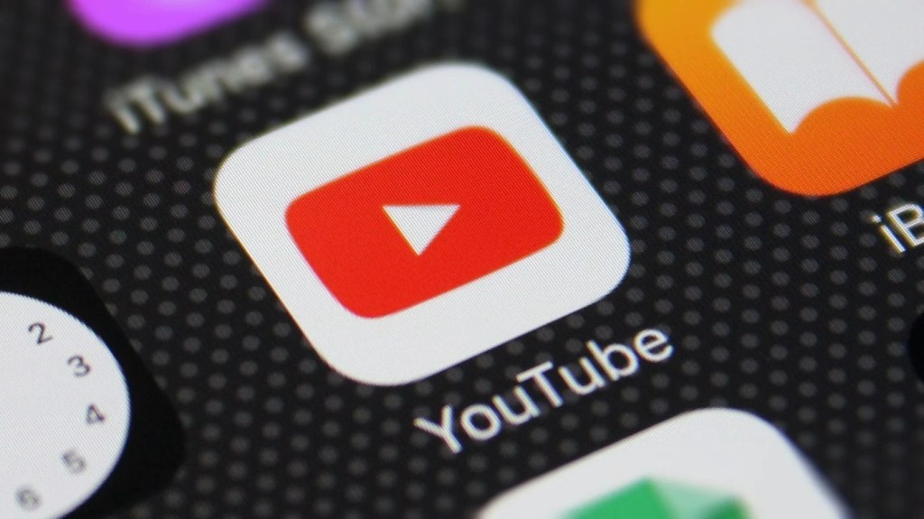 YouTube Enhances $7.99/Month Lite Subscription with Offline Downloads and Background Play