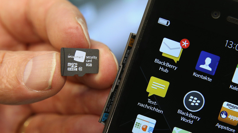 5 Gadgets That Continue to Utilize Vintage MicroSD Cards