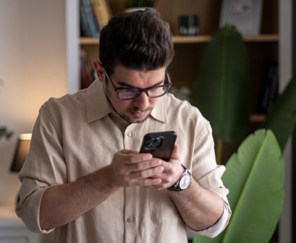 6 Clear Signs of AI-Created Videos