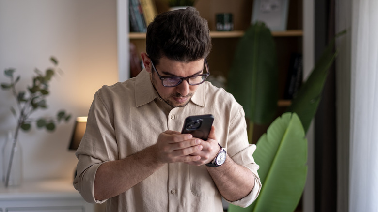 6 Clear Signs of AI-Created Videos