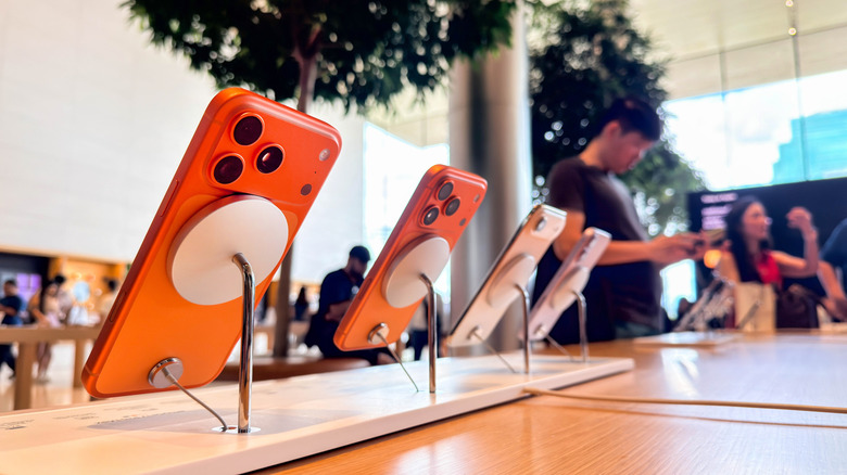 Advantages of Acquiring Your iPhone Straight From Apple