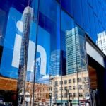 AI Translator Converts English to LinkedIn Language