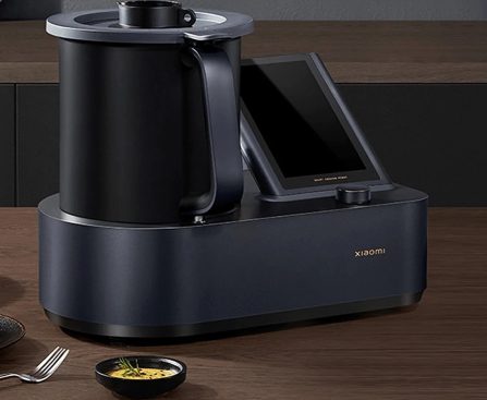 All-Inclusive Kitchen Robot Merges Every Necessary Cooking Tool