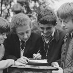 Amazon Customers Applaud This '60s Themed Device for Its Enjoyable and Retro Charm