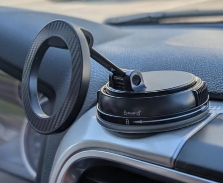 Amazon Customers Commend This Well-Rated Car Mount Now at 40% Discount