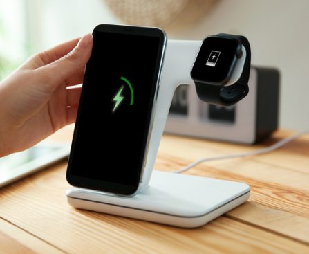 Amazon Provides 3-In-1 Charging Hub for $19