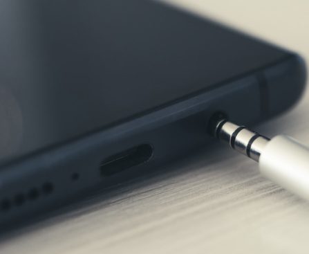 Android Smartphones Featuring Headphone Jacks Set for Release in 2026