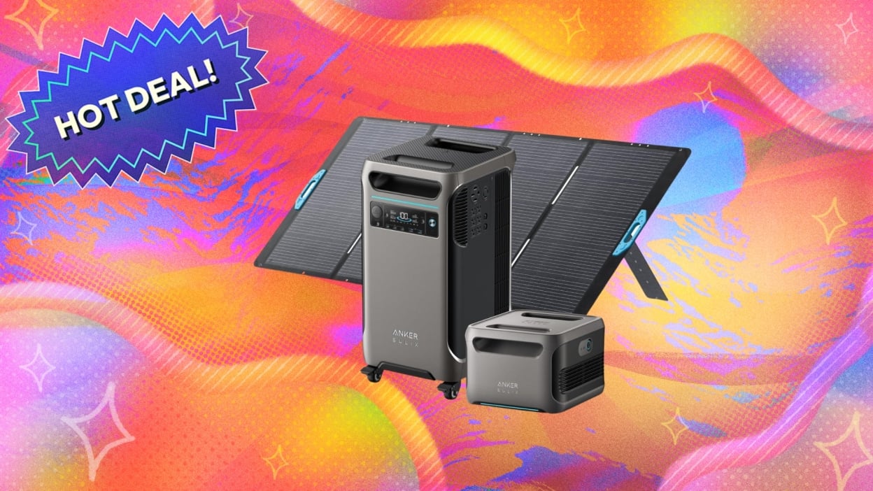 Anker power station with solar panel