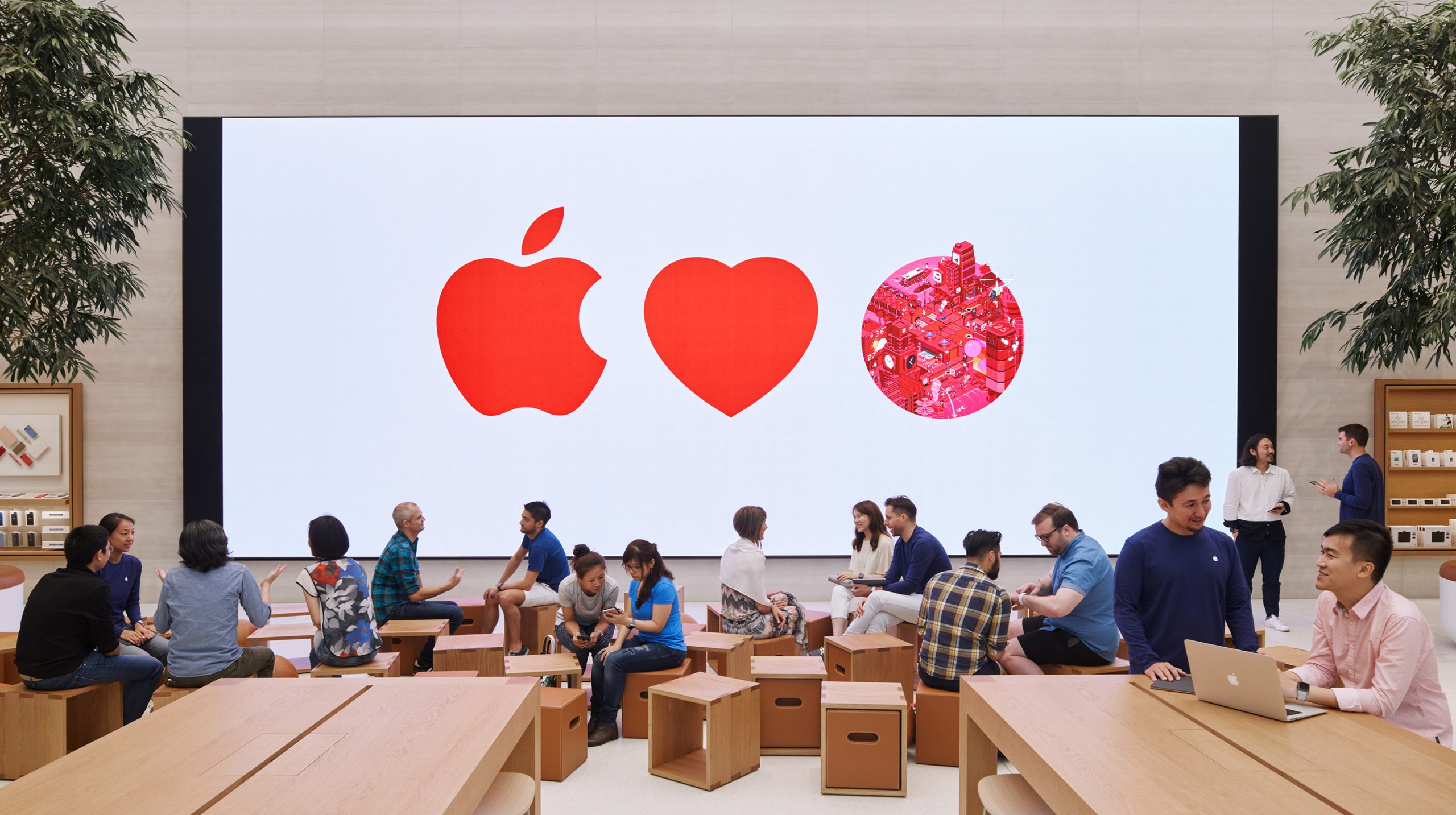 Apple Grand Central Retail Store Currently Closed for Exclusive Event