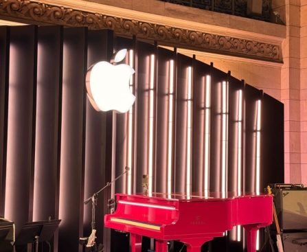 Apple Grand Central Retail Store Shutdown for Exclusive Event