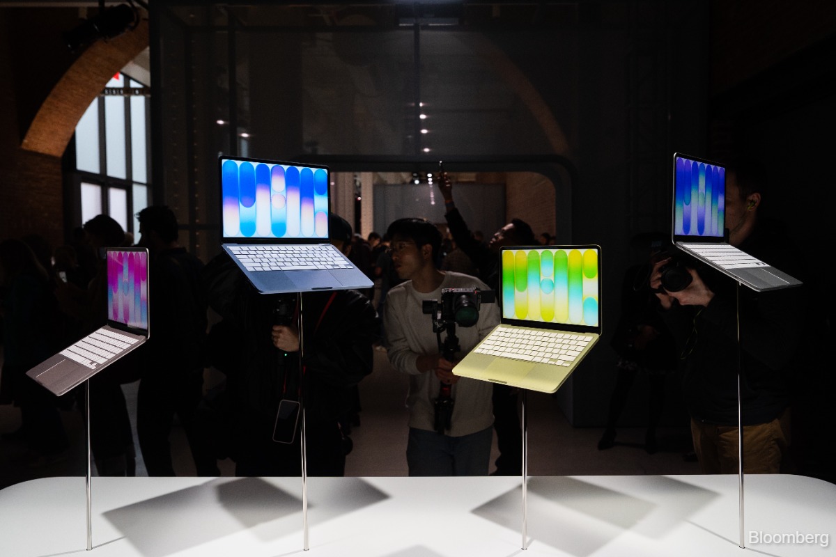 Apple Unveils Budget Laptop to Rival Chromebooks