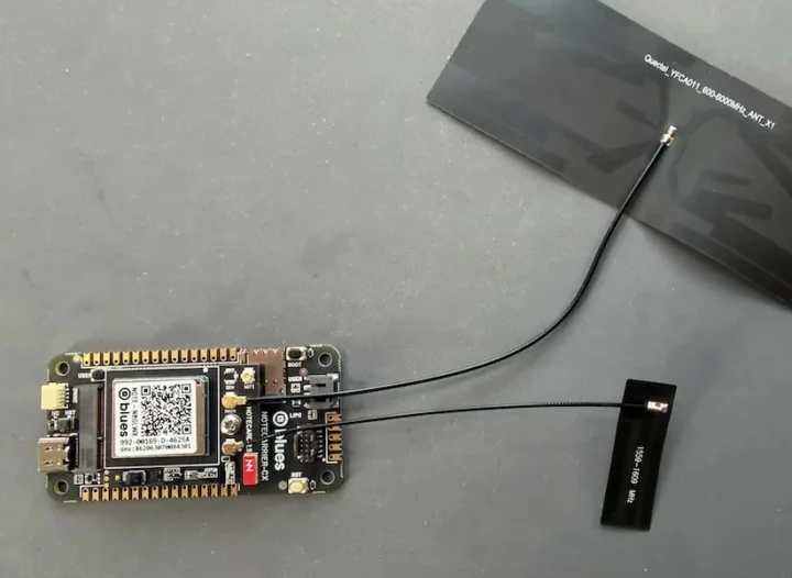 Notecard for Skylo with NTN Satellite/NB-IoT Cellular antenna, GNSS antenna, ceramic WiFi antenna