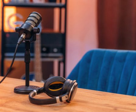 Contrasting USB and XLR Microphones: Assessing the Advantages of Enhancing Your Audio Configuration