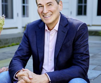 David Pogue Releases New Book Named 'Apple: The First 50 Years'