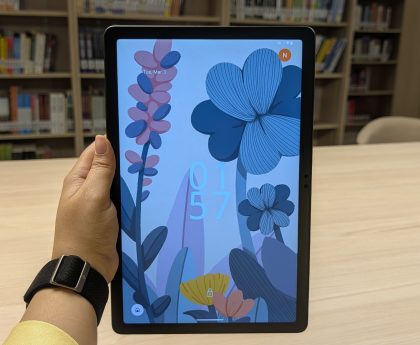 "Enhanced Android Tablet Capabilities with Paper-Quality Screen and Professional Stylus"