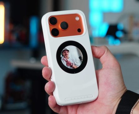 Evaluation of iPhone Cover with Back Touchscreen for Self-Portraits and Extendable Storage [Video]