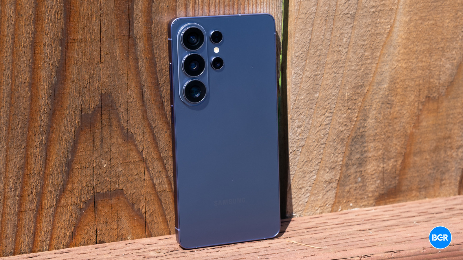 Evaluation of the Samsung Galaxy S26 Ultra: Improved Enhancements and Functions