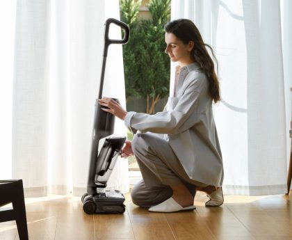 Examination of the Roborock F25 Ace Pro Stick Vacuum: An Easy and Efficient Cleaning Option