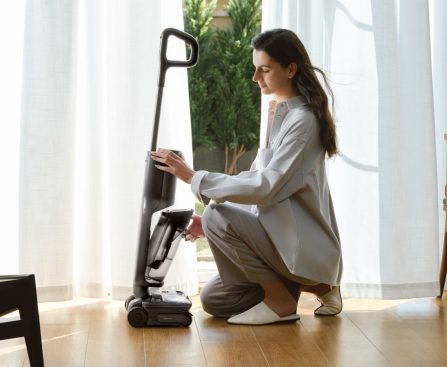 Examination of the Roborock F25 Ace Pro Stick Vacuum: An Easy and Efficient Cleaning Option