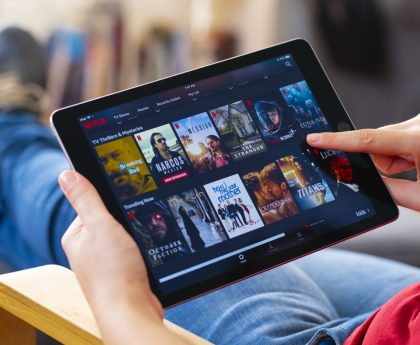 Five Netflix Series You Can't Miss That Captivate You From the Very First Episode