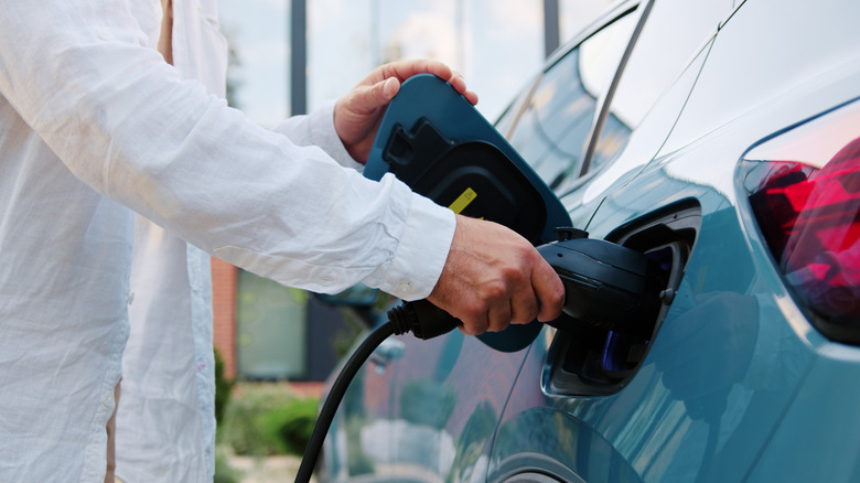 Frequent Errors to Steer Clear of When Recharging Your Electric Vehicle's Battery