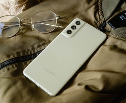 "Galaxy S26 Characteristics to Mitigate Eye Fatigue While Scrolling at Night"