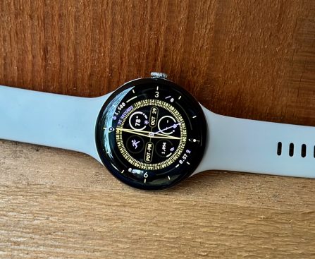 Google Pixel Watch 4 Reaches All-Time Low Price on Amazon, Outperforming Black Friday Offers