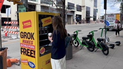 Guerrilla Art Vending Machine Criticizing Elon Musk Debuts at SXSW in Austin