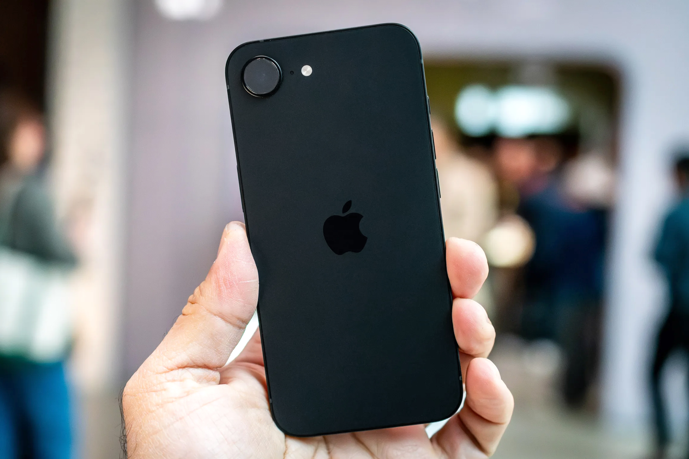 Hands-On with the iPhone 17e: Exactly What You Expect