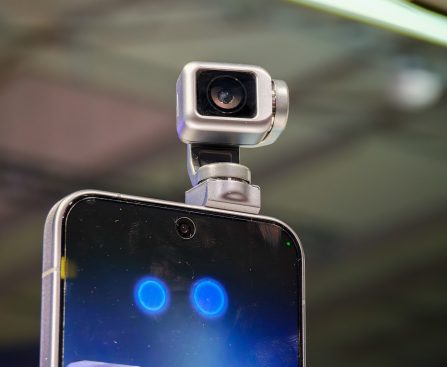 Honor's Robot Phone: A Poor Robot, an Interesting Camera, and Possibly Your Friend