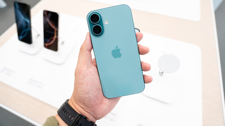 Indicators That Your iPhone Battery Needs Replacement