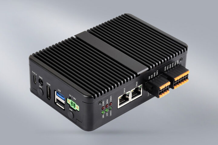 Industrial Computer with Raspberry Pi CM5: RS485/RS232/CAN Bus/DIO Interfaces, Dual Ethernet, Optional 4G/5G Module