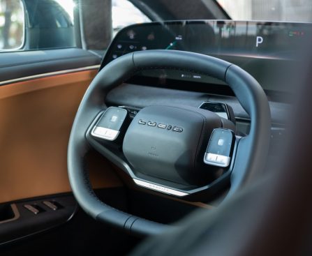 Lucid Motors Delivers Apple CarPlay and Android Auto to Gravity SUV Owners