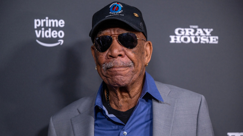 Morgan Freeman Reacts Flawlessly to AI Voice Imitations in Netflix's The Dinosaurs Narration