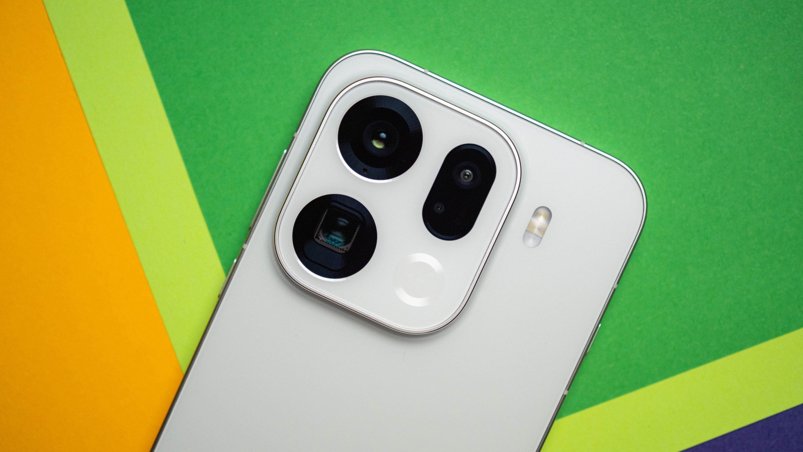 OPPO Unveils Worldwide Release of Find X9 Ultra in April