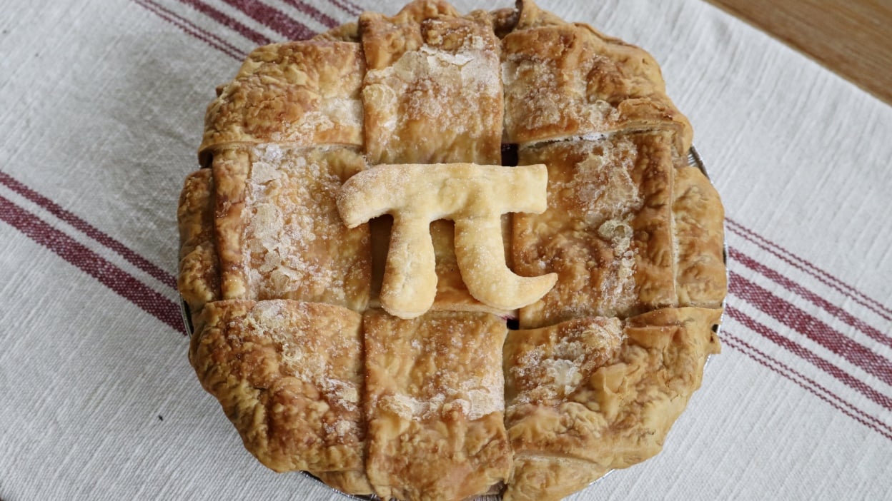 Pi Day 2026 Deals: Free Food Offers from Burger King, 7-Eleven, DoorDash, Papa Johns, and More