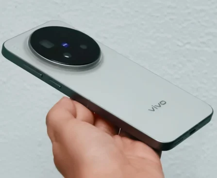 Practical Engagement with the Vivo X300 Ultra: An Distinctive Camera Smartphone