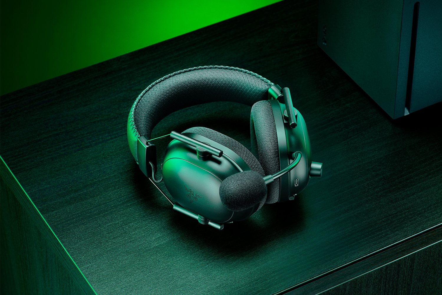 Razer's BlackShark V2 Pro gaming headset is now $90, a new low price