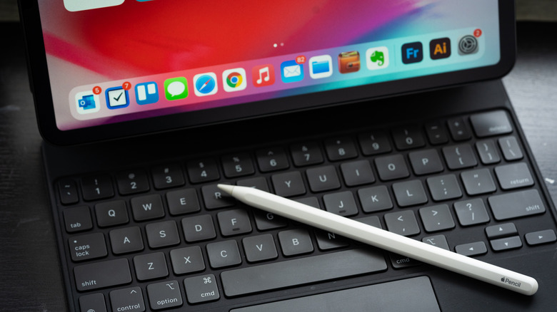 Reasons This iPad Stylus is a More Intelligent Option Compared to Apple Pencils