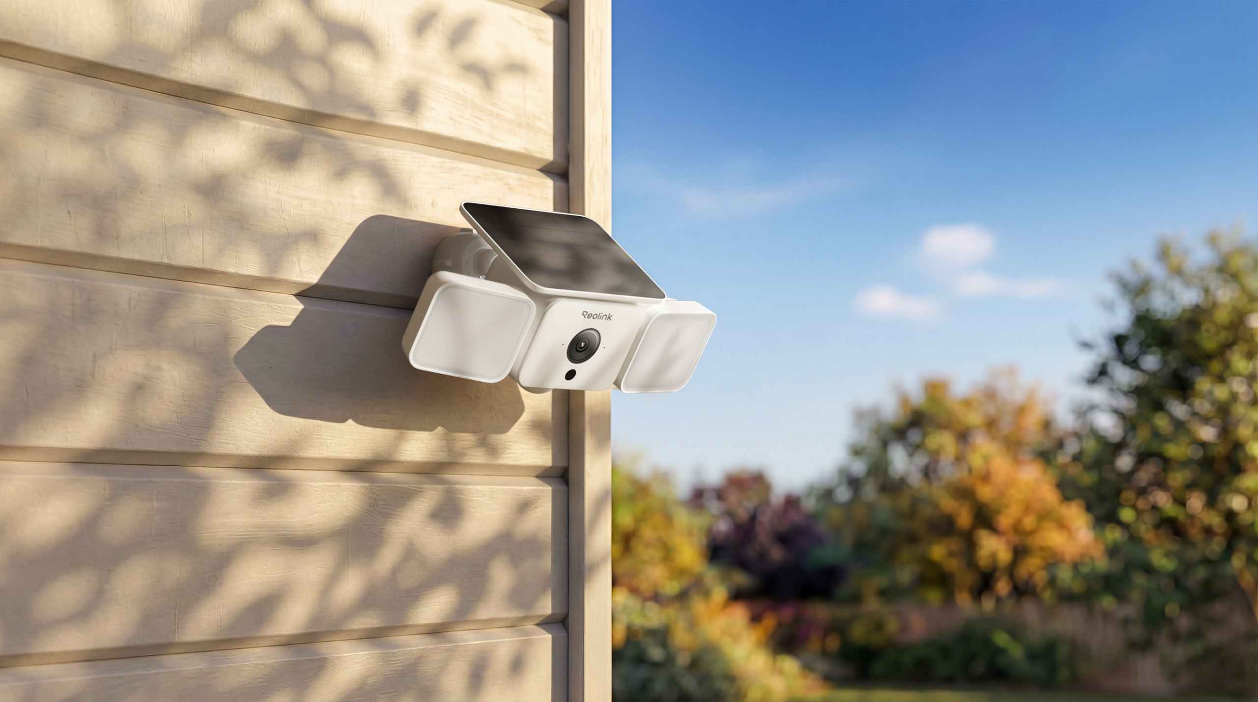 Reolink's First Solar-Powered Floodlight Camera Provides Wire-Free Home Security
