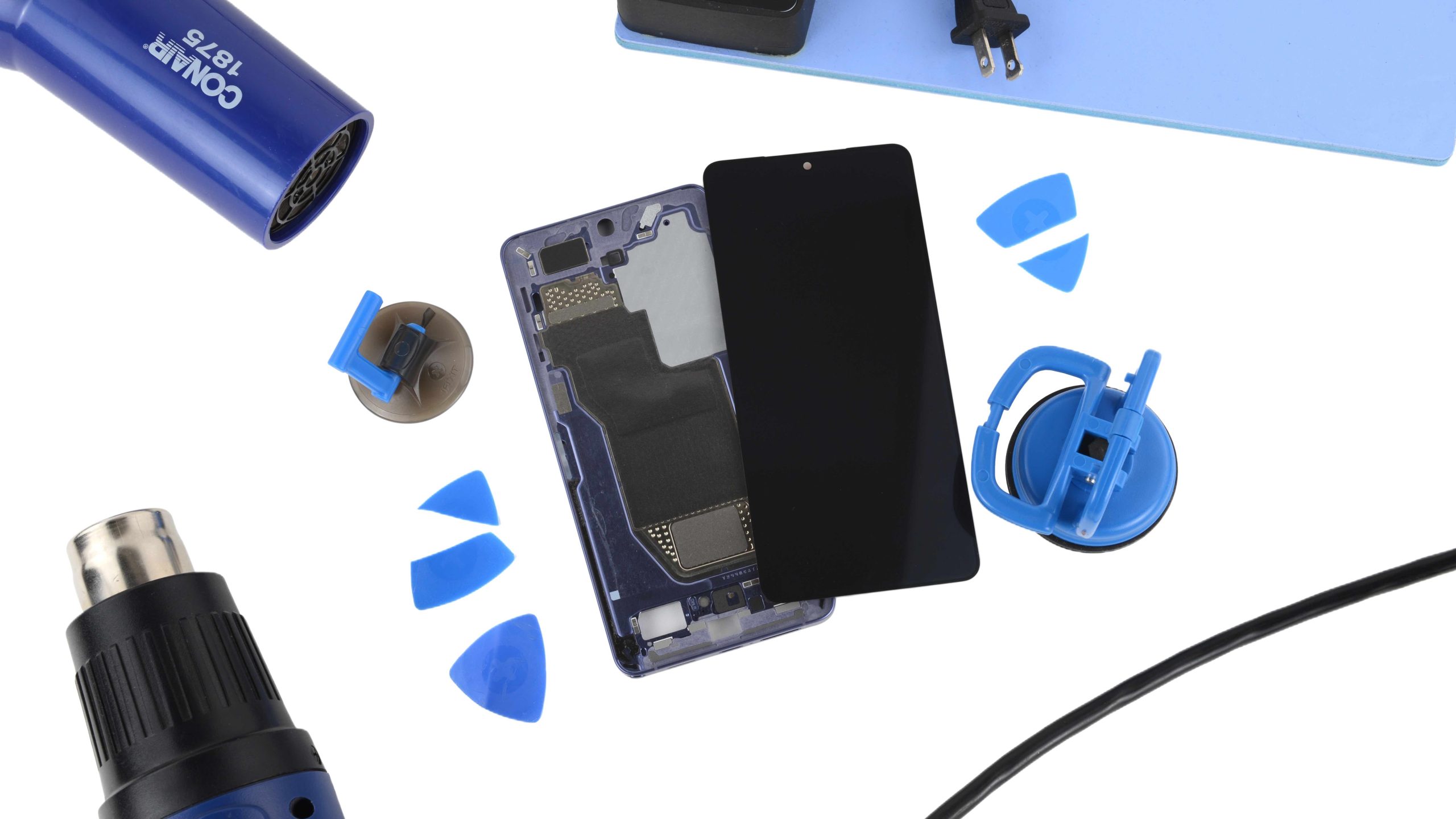 Samsung Galaxy S26 Ultra Disassembly Features User-Friendly Battery Replacement