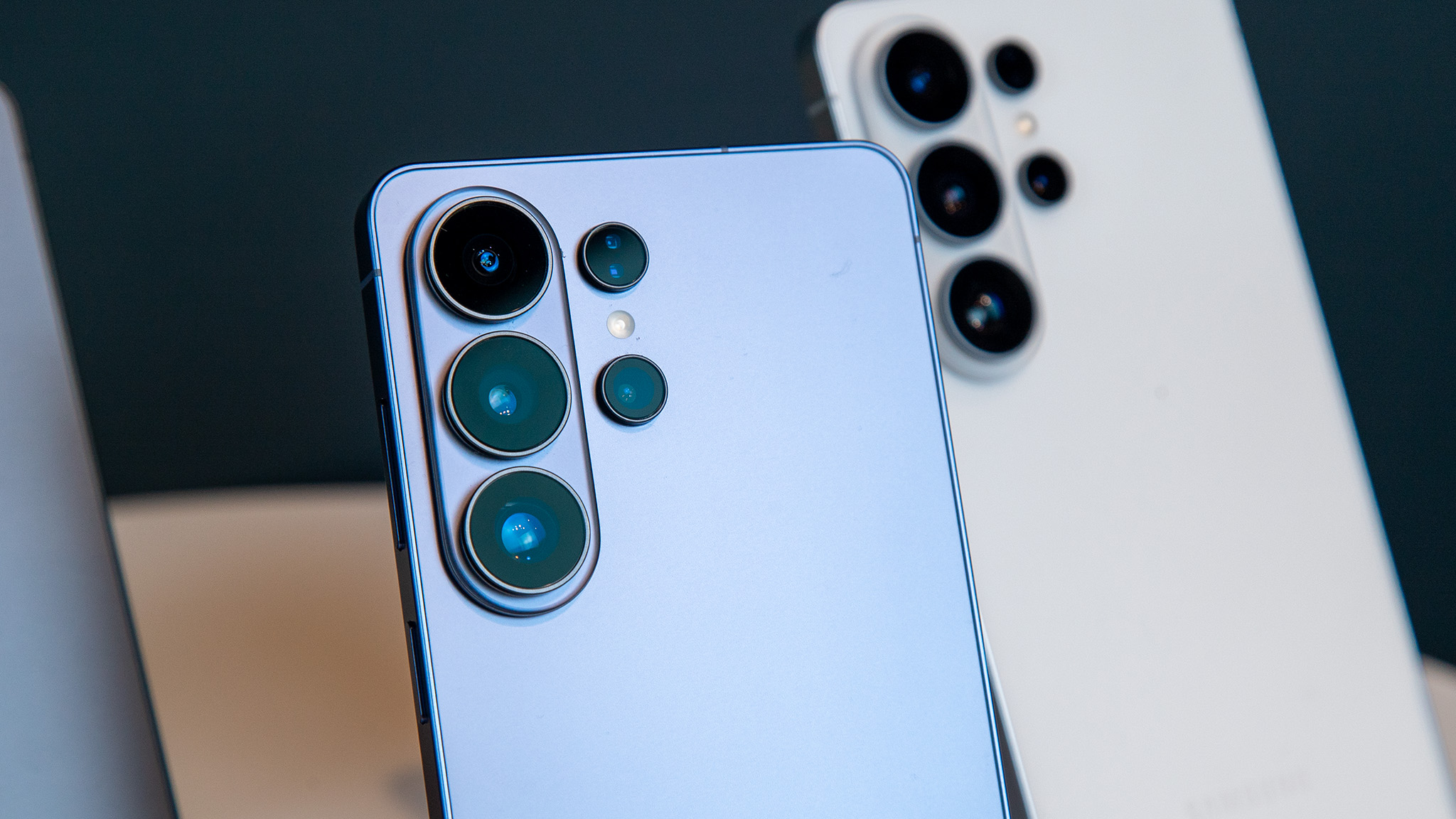 Samsung Unveils Future Galaxy S26 Compatibility with iPhone AirDrop via Quick Share