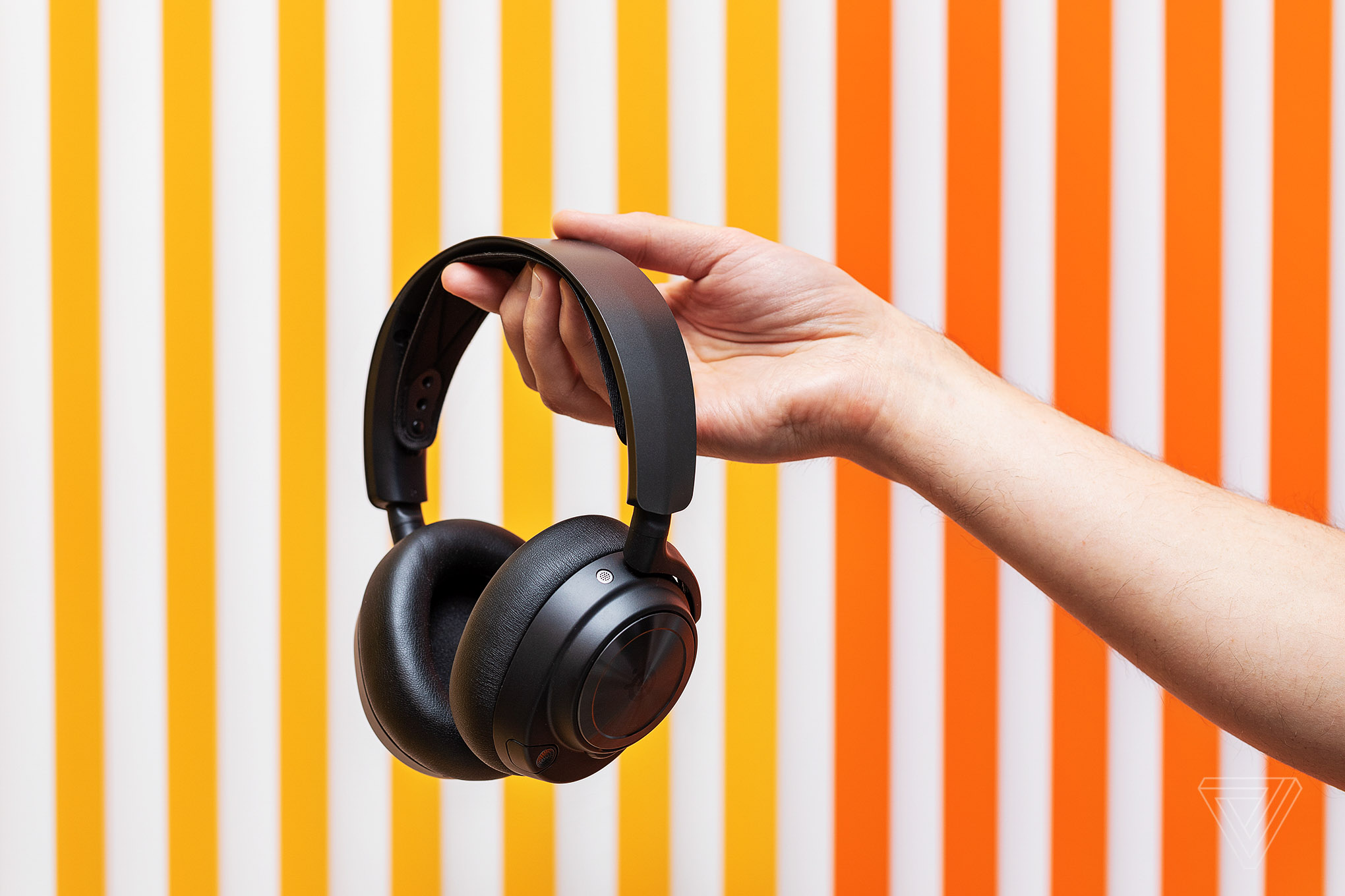 SteelSeries' Feature-Packed Nova Pro Wireless Headset is $80 Off