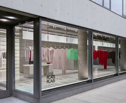 Temporary Suspension of Apple Retail Outlets and Corporate Offices in the UAE