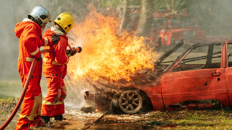 The Causes of Elevated Water Consumption in Putting Out Electric Vehicle Fires
