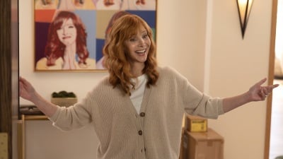 The Comeback Season 3 Review: Lisa Kudrow Warns of the AI Apocalypse