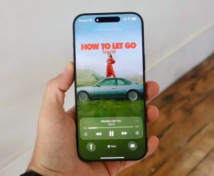 The Function of the Bar at the Base of Your iPhone Display
