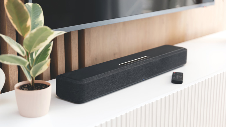 The Function of the USB Port on a Soundbar