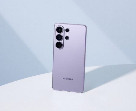 The Galaxy S26 Ultra Streamlines Dinner and Tea Orders with One 'Confirm' Button