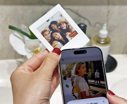 These electronic Polaroids are powered by your phone's NFC chip